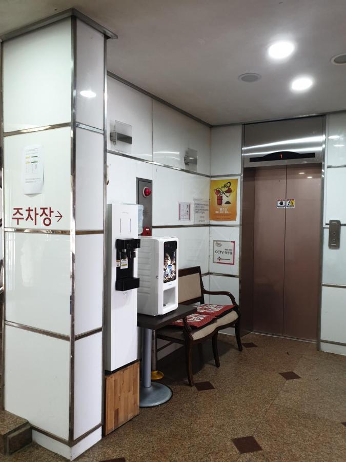 绿色与蓝色汽车旅馆 平昌 外观 照片
