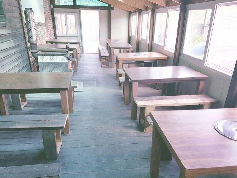 绿色与蓝色汽车旅馆 平昌 外观 照片